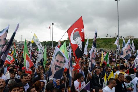 İ­s­t­a­n­b­u­l­­d­a­ ­H­D­P­­l­i­l­e­r­i­n­ ­s­e­ç­i­m­ ­c­o­ş­k­u­s­u­